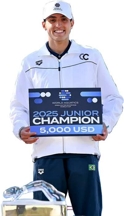 Leonardo Macedo recebendo o prêmio de 1º lugar no Ranking Mundial Jr